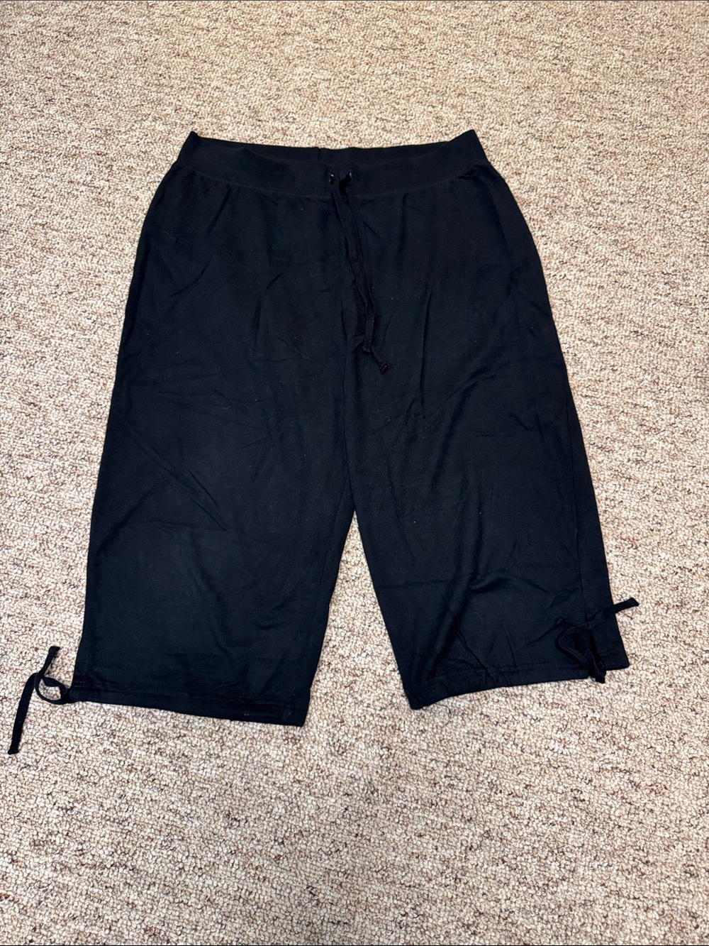 Women's Black Drawstring Capri Pants with Adjustable Hem